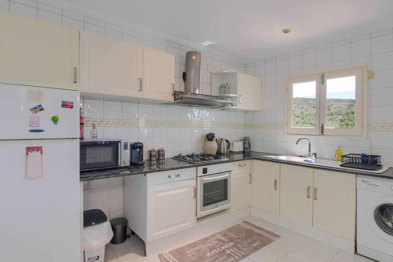 Stunning Mountain View Bungalow In Moraira Теулада Екстериор снимка