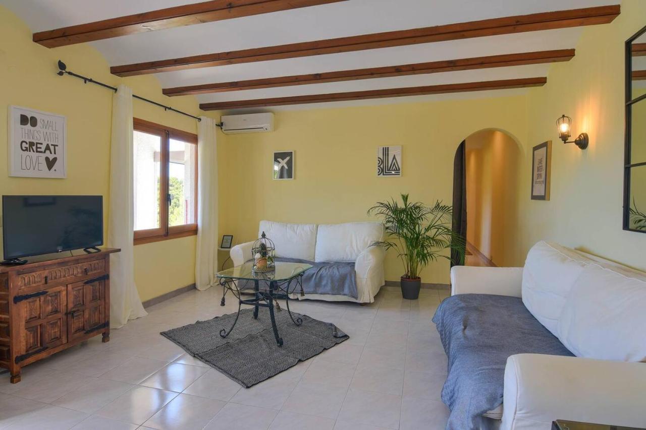 Stunning Mountain View Bungalow In Moraira Теулада Екстериор снимка